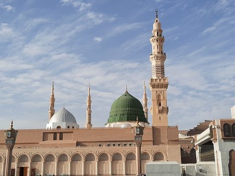 Sekitar Masjid Nabawi ada Makam Baqi' dan 4 Masjid