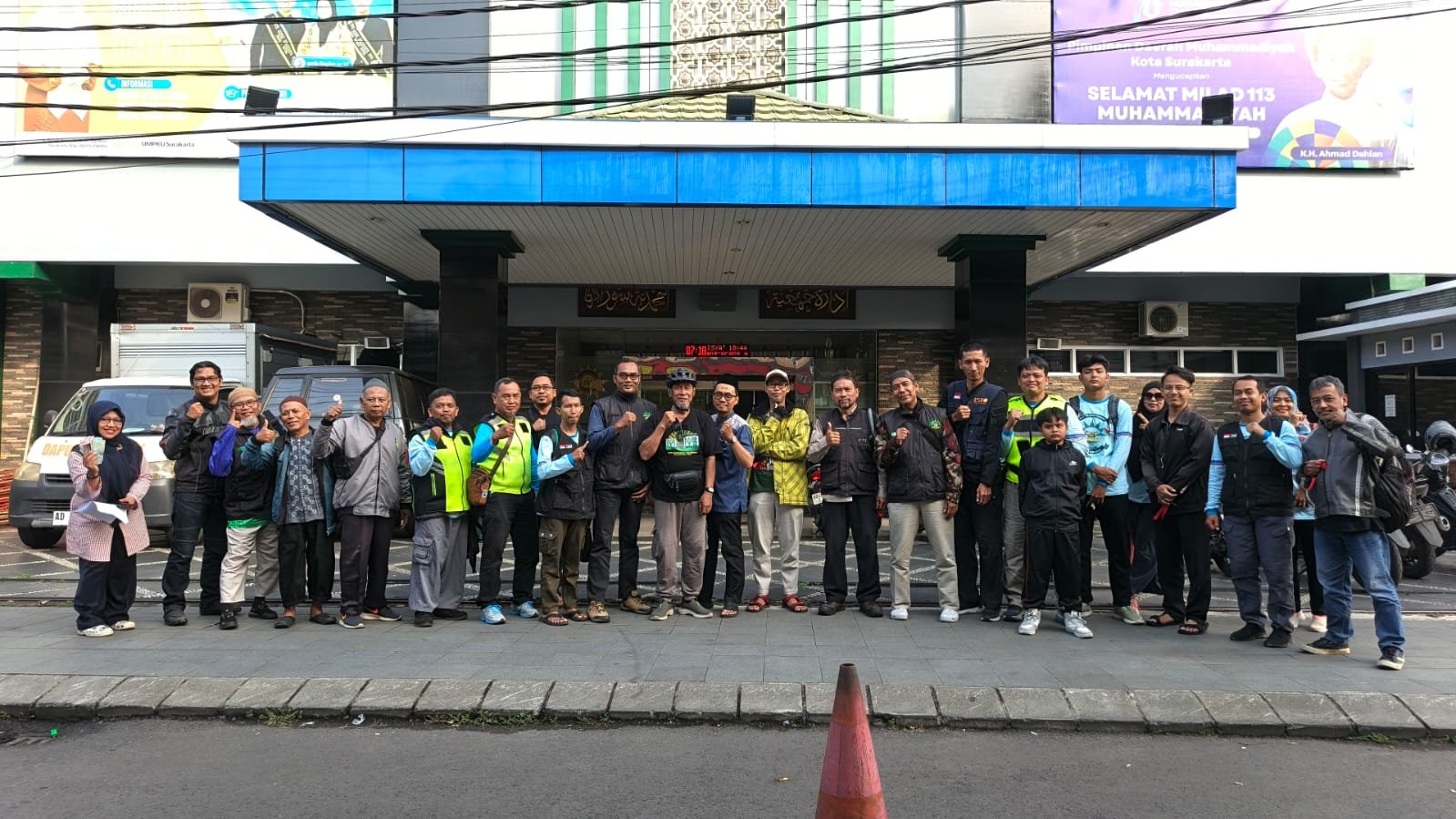 BikersMu Surakarta Menebar Ukhuwah dan Dakwah di Pantai Selatan Pacitan